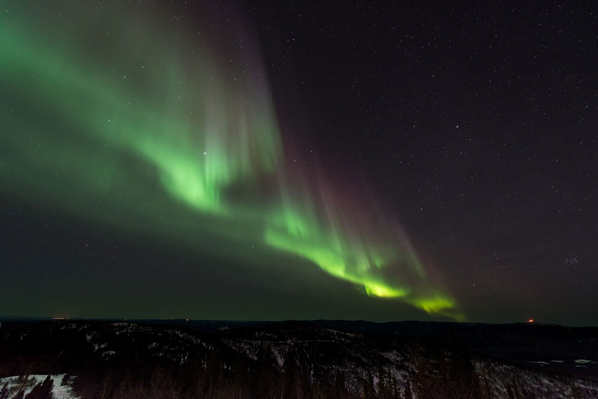 Aurore boréale la nuit en Islande