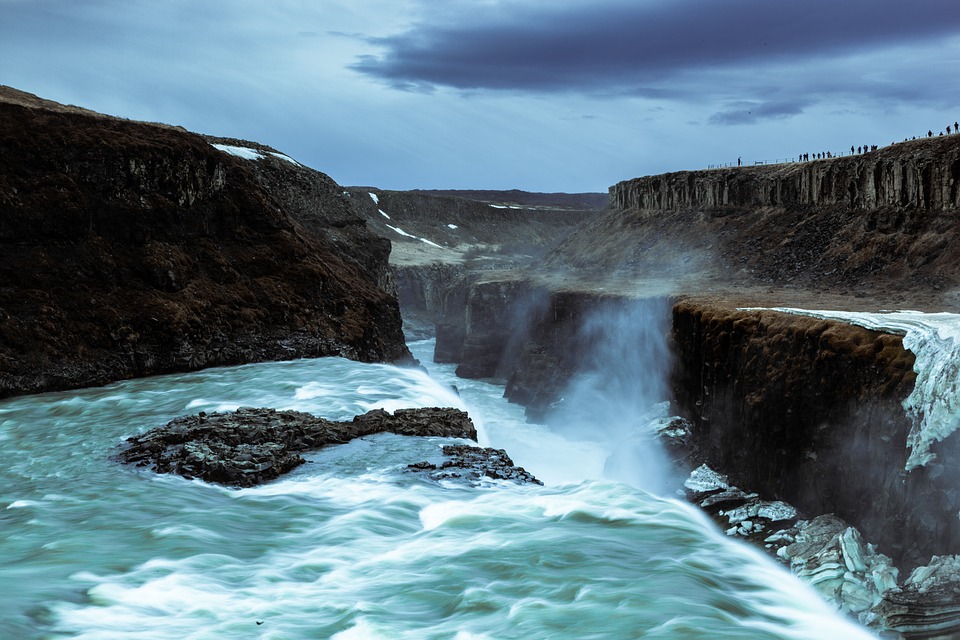 Les chutes d'eau de Gullfoss en Islande